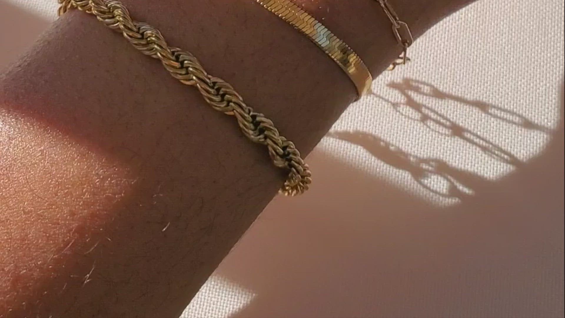 Thick gold store rope bracelet